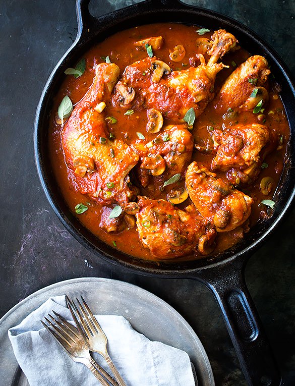 Braised Chicken Thighs with Tomatoes and Garlic